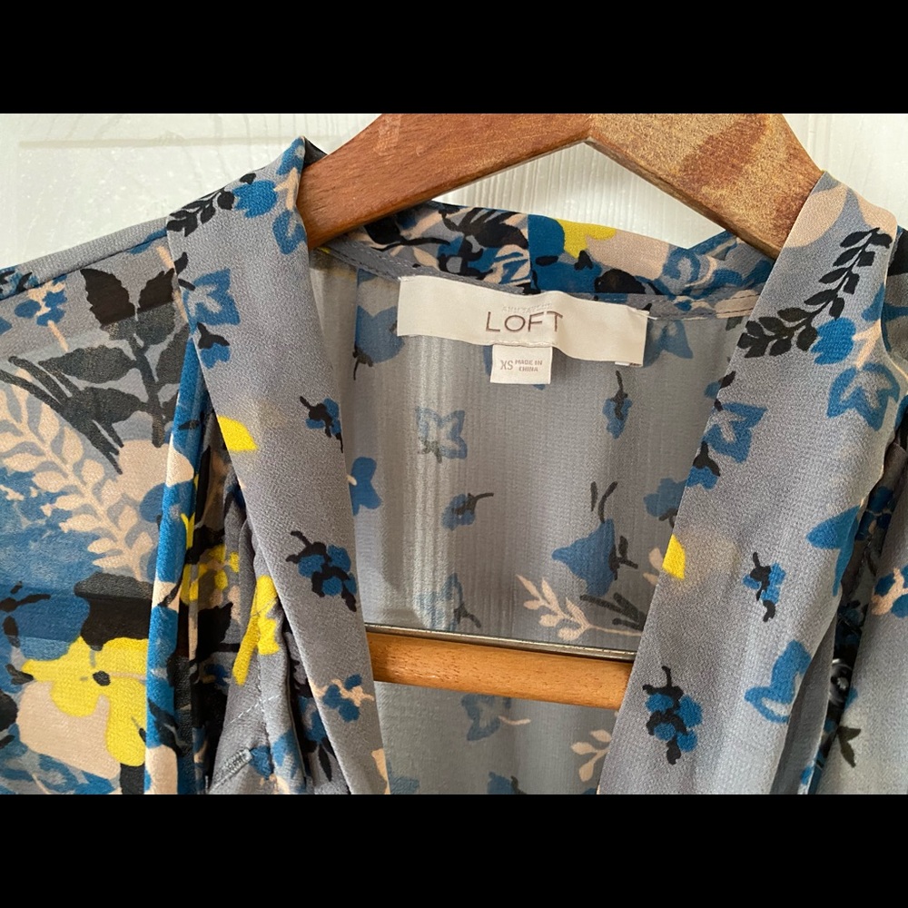 LOFT floral short-sleeve blouse